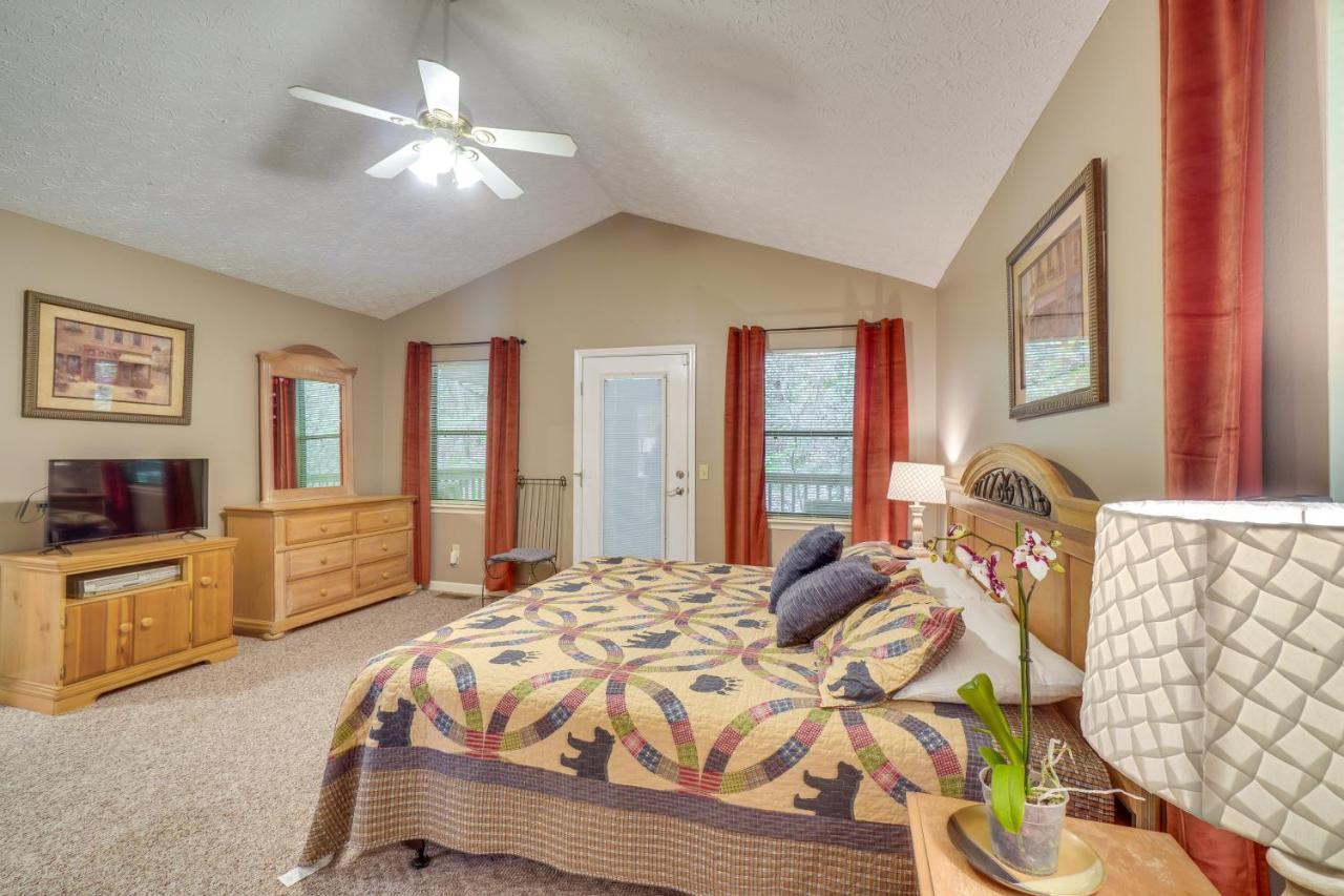 Gatlinburg Vacation Rental Balcony With Hot Tub! Exterior photo